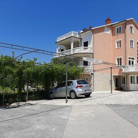 Apartments Grozdana 茨里克韦尼察 外观 照片