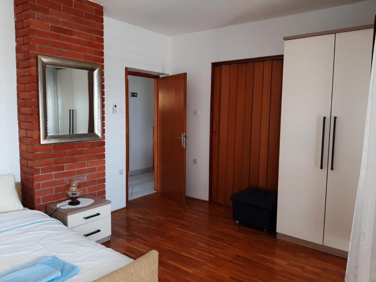 Apartments Grozdana 茨里克韦尼察 外观 照片