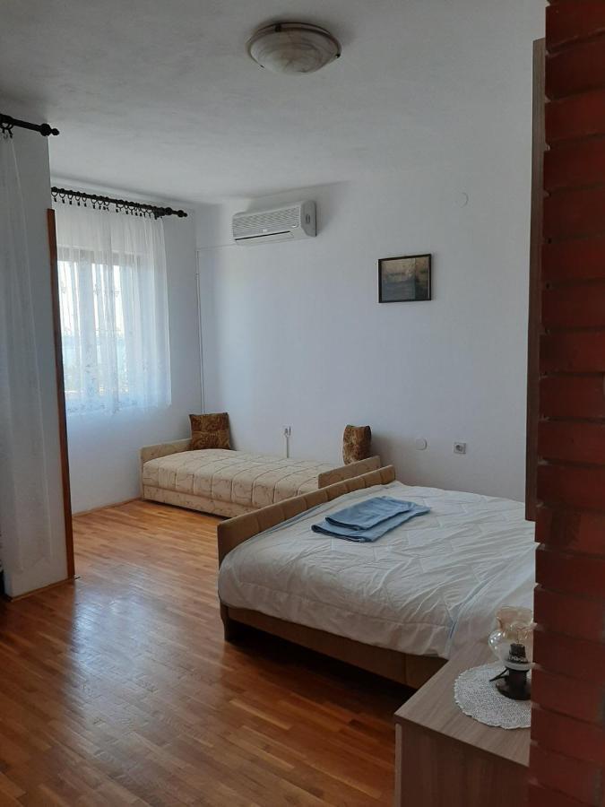 Apartments Grozdana 茨里克韦尼察 外观 照片
